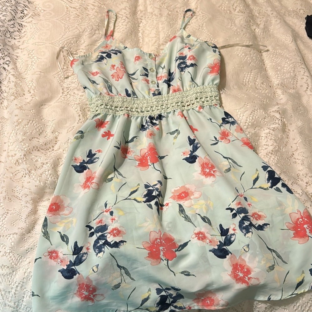 Floral mini dress Large